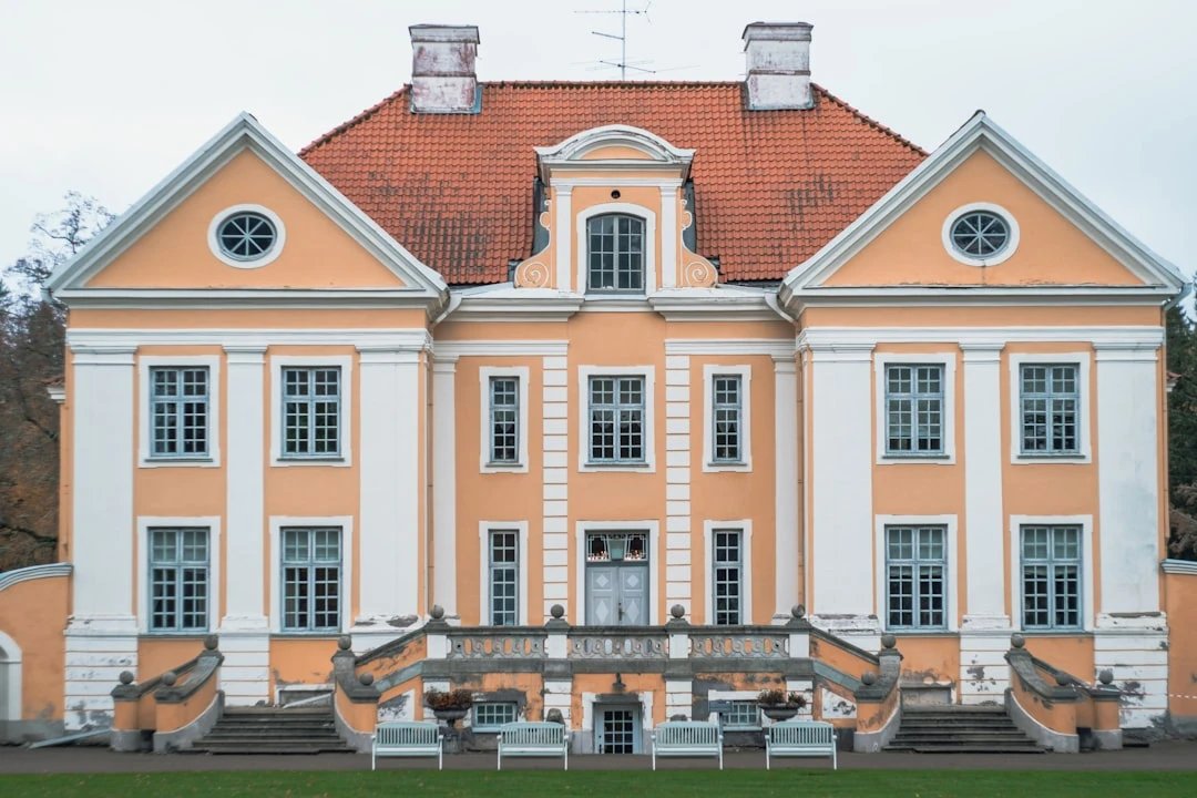 ajalooline mõisahoone Lääne-Viru maakonnas kinnisvara ja elukeskkonna näitena