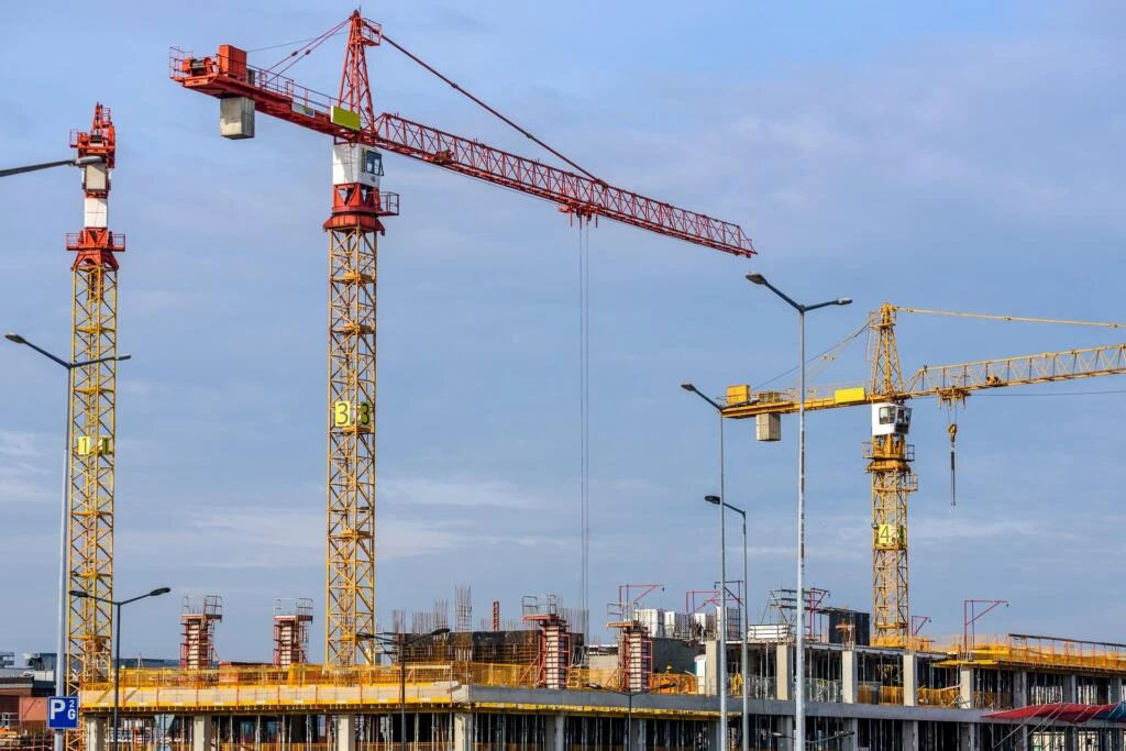 building-1804030_1920-1024x683
