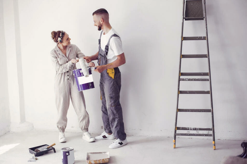 young-cute-couple-repairs-room-copy-1024x683