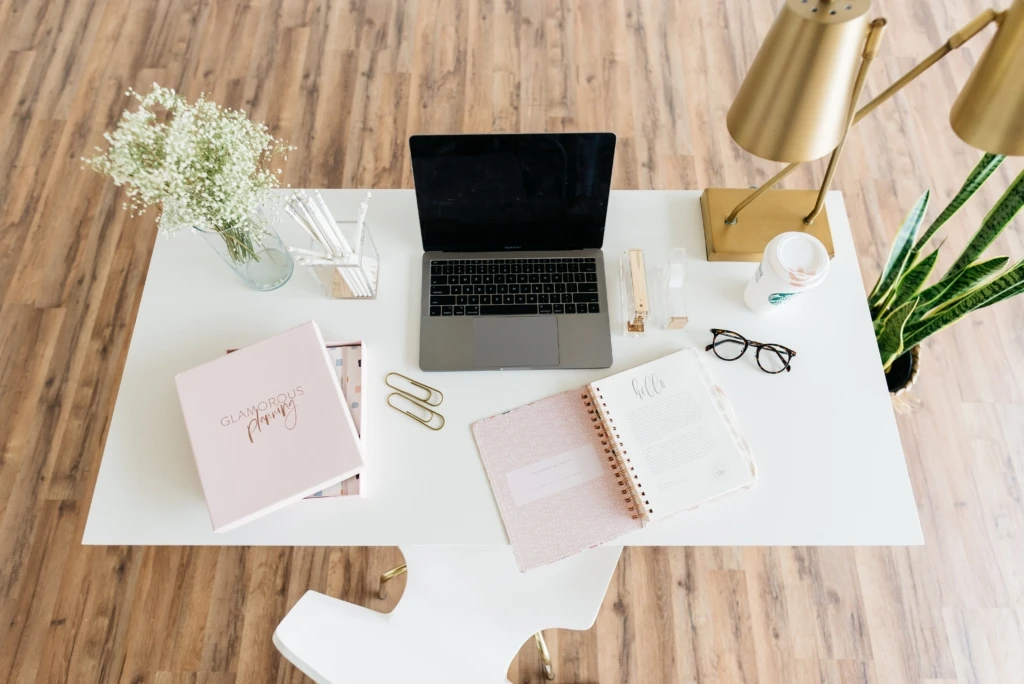 alexa-williams-RaYjMmmaSCA-unsplash-1024x684