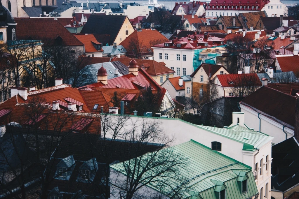 ruslan-valeev-rsIJf4Y3IpM-unsplash-1-1024x683