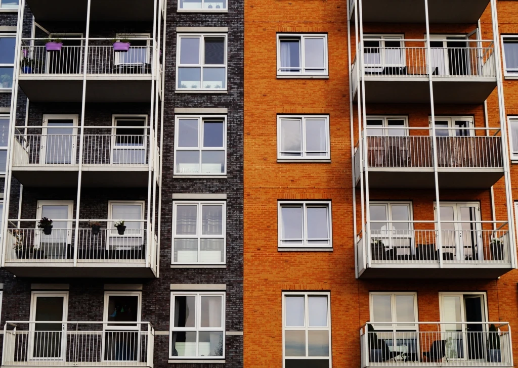 apartment-apartments-architecture-129494-1024x728