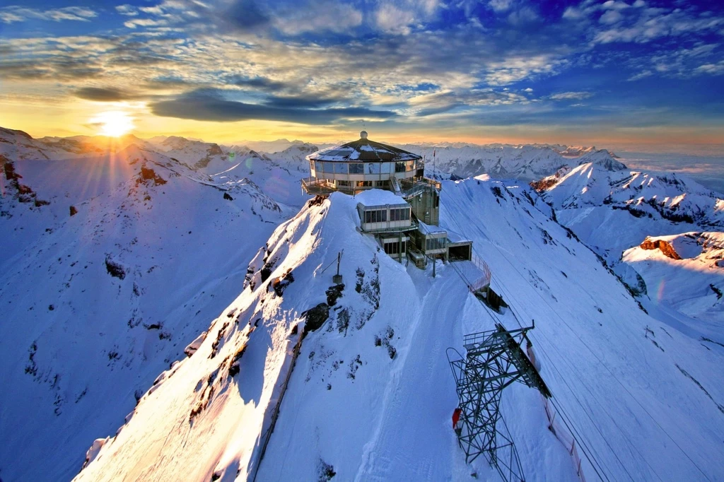 schilthorn-3033448_1280-1024x682