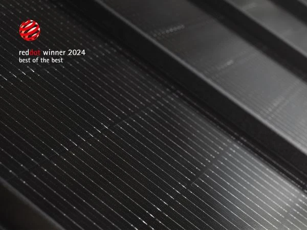 RoofitSolar_NuClick_Red-Dot-Winner-2024_Best-of-the-Best_3-600x450