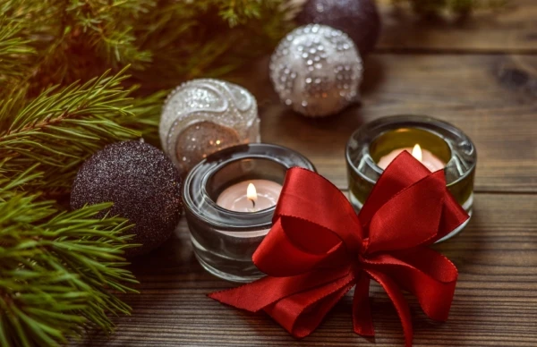 christmas-2926962_1920-2-600x388