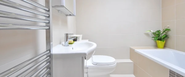 bathroom-1336164_1920-600x252