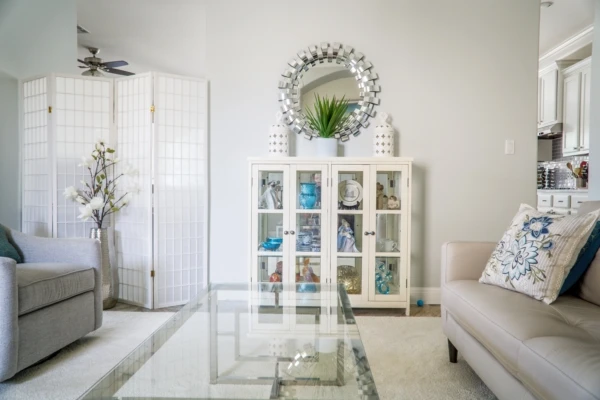 chic-comfort-contemporary-1080719-600x400
