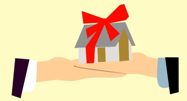 estate-2962167_1920-1-600x324