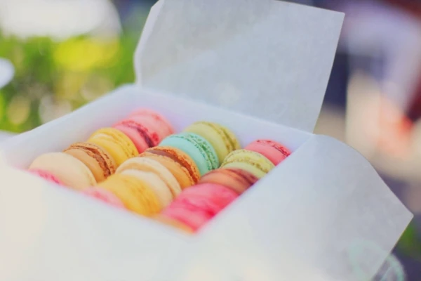 macaroons-2179198_1920-600x400