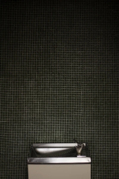 wash-731191_1920-400x600