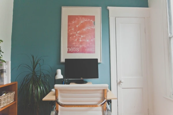 apartment-architecture-chair-265097-600x400