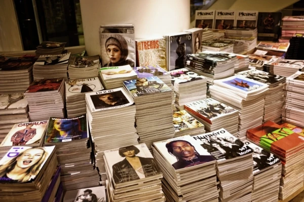 blur-book-book-stack-264600-600x399
