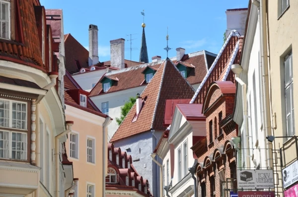 tallinn-3345274_1920-600x398