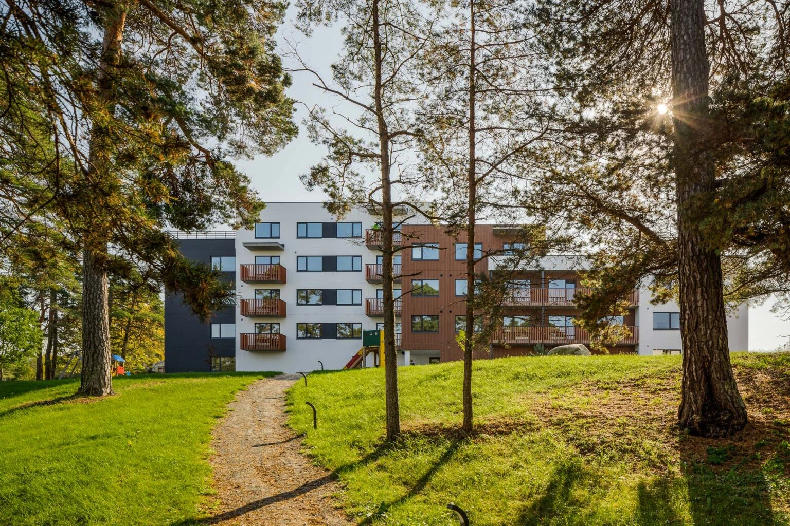 Hõbemetsa-Kaamos-1536x1024