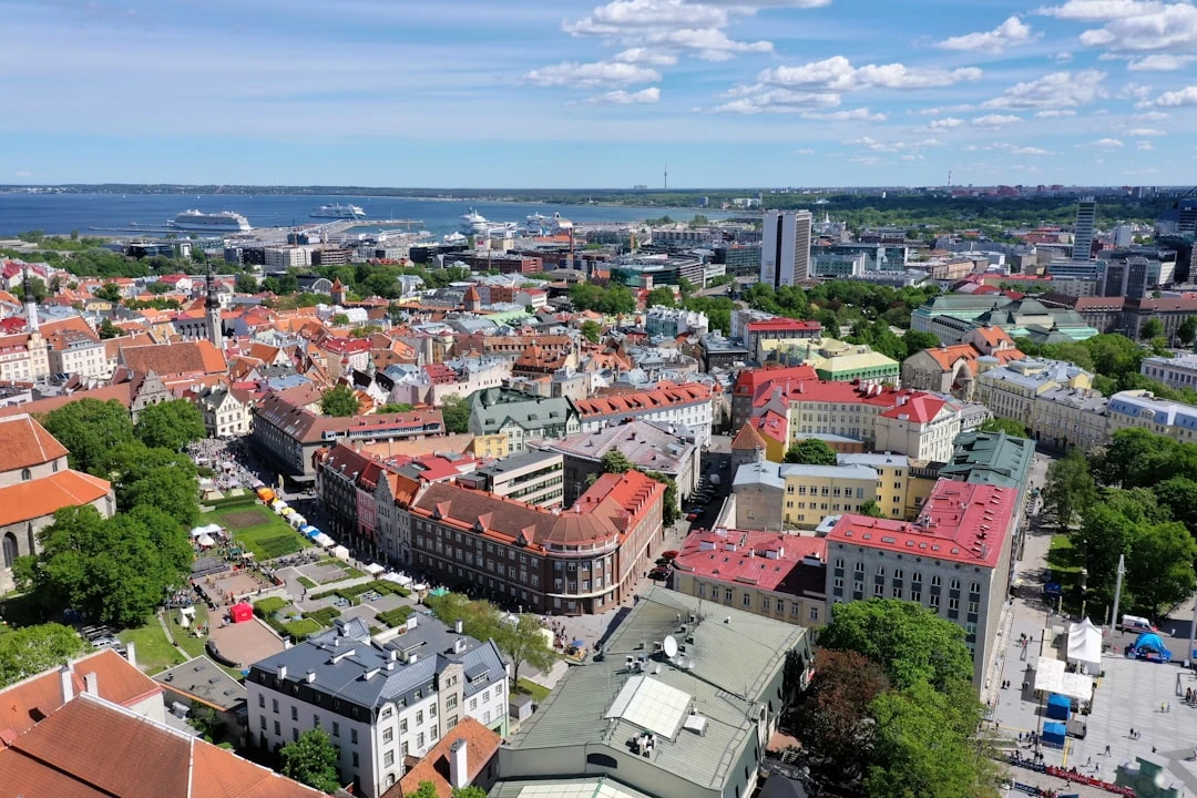 Tallinna linnavaade ja kortermajade skyline – Tallinn apartment skyline for market overview 2025