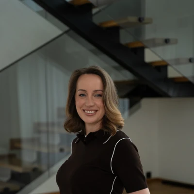 Nelia Novare