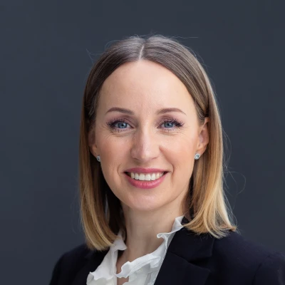 Nelia Novare